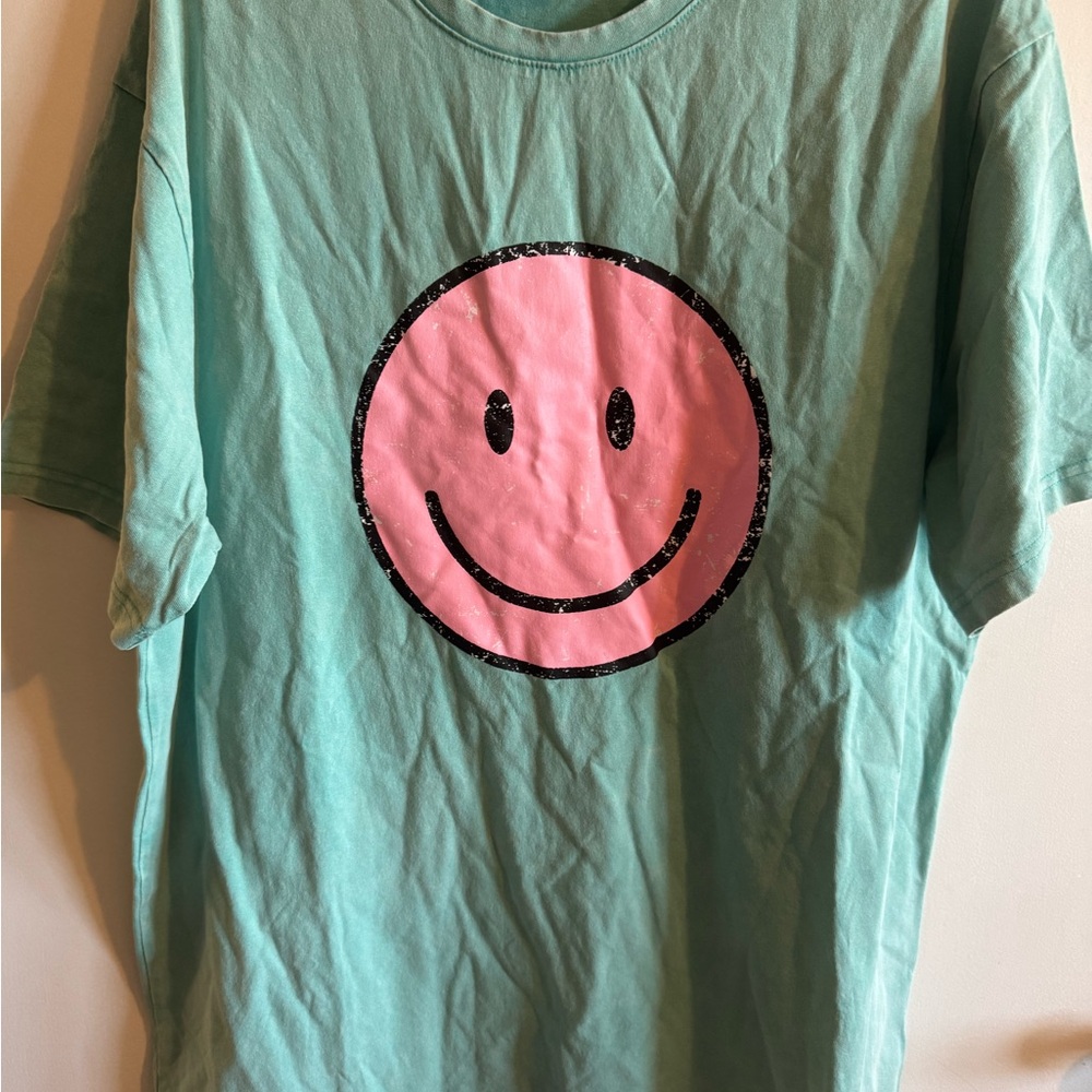 Women’s Aqua and Pink Smiley Face T-Shirt